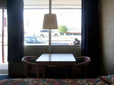 76 Inn Branson Room photo