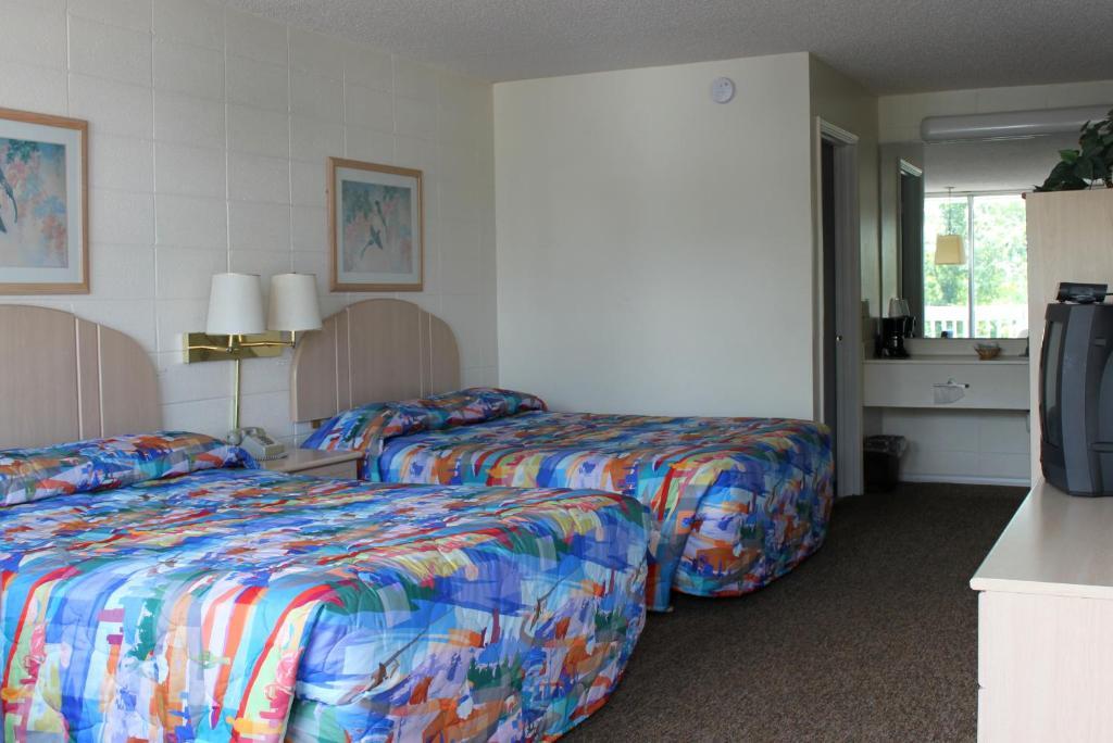 76 Inn Branson Room photo